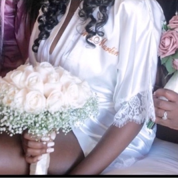 Bridal Bouquet (1) Brides maid’s bouquet (4) and Boutonnière (5) - Picture 2 of 5